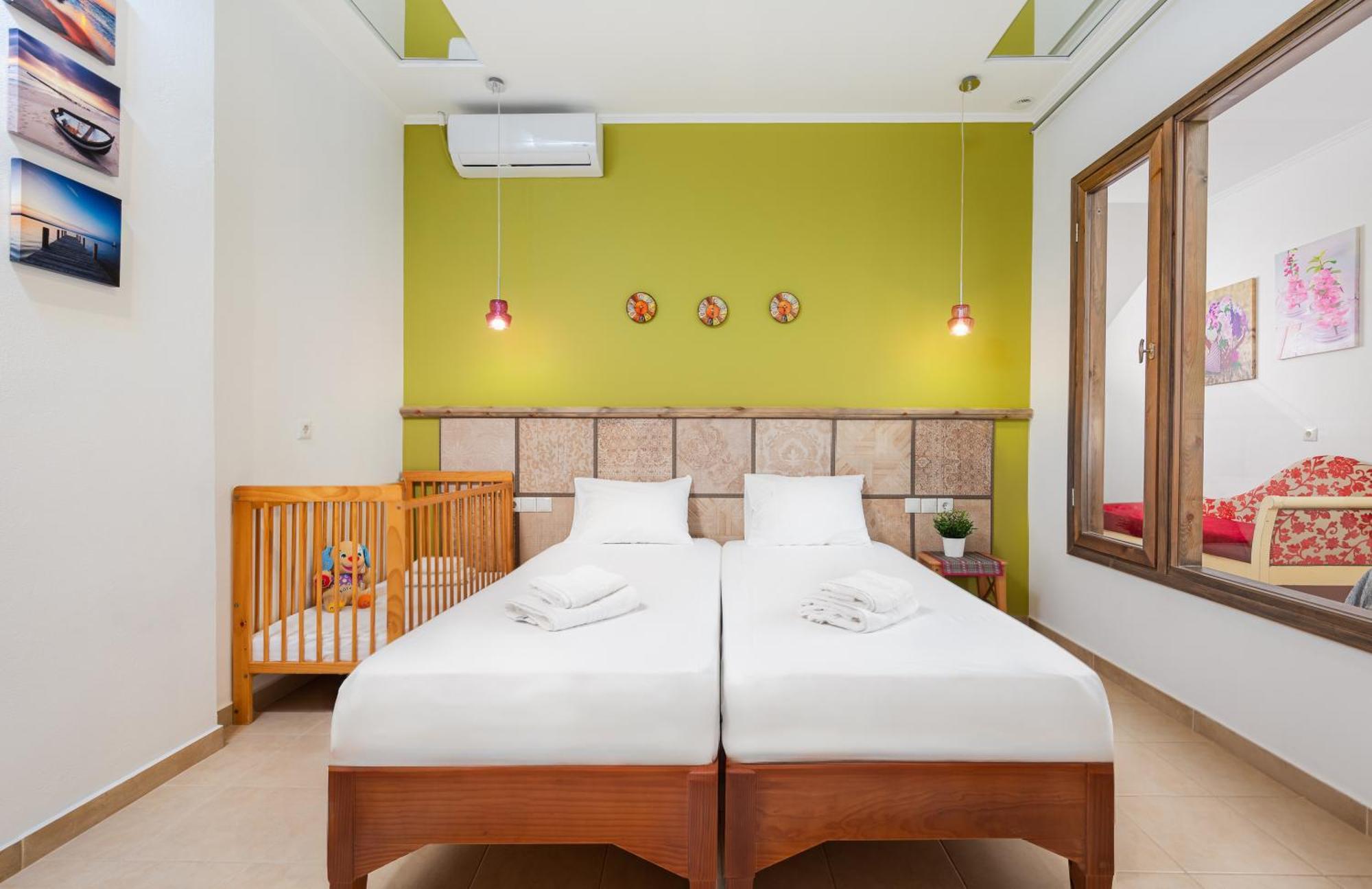 More Crete Village House Koutouloufari - New Outdoor Pool - 6 Guests ヘルソニソス エクステリア 写真