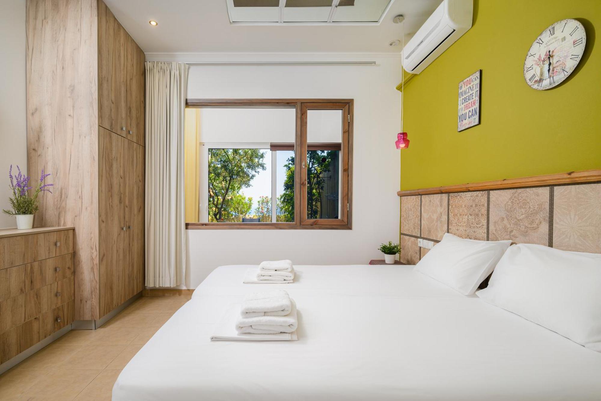 More Crete Village House Koutouloufari - New Outdoor Pool - 6 Guests ヘルソニソス エクステリア 写真
